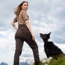 FeelFree Dog Walker Zip T-shirt I Mocca I Chomsky